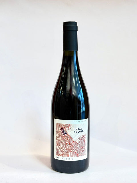 Famille Girin Un pas de côté Vin Rouge AOP Beaujolais 2024 - 0,75l - les verres complices - 